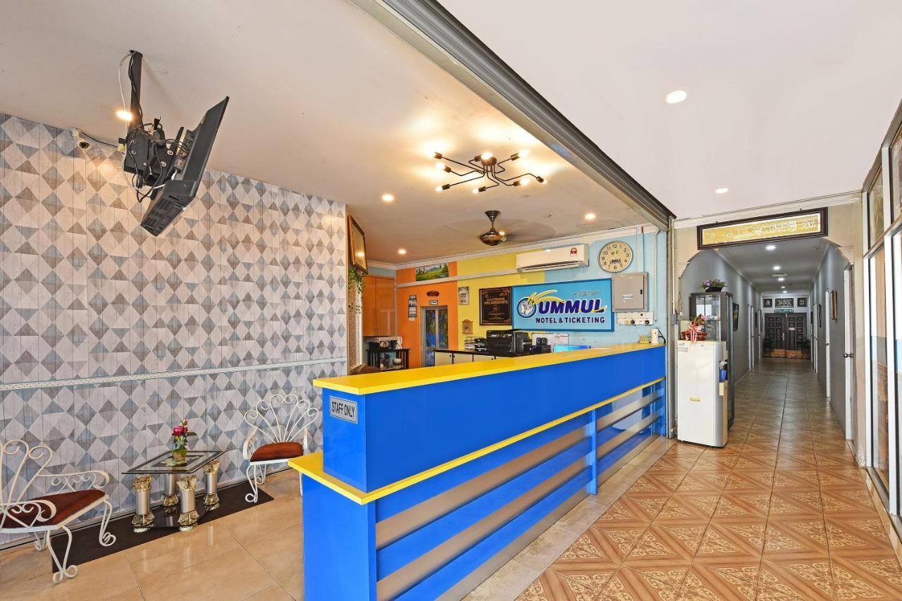 Capital O 90614 Cvia Ummul Hotel Padang Besar Εξωτερικό φωτογραφία