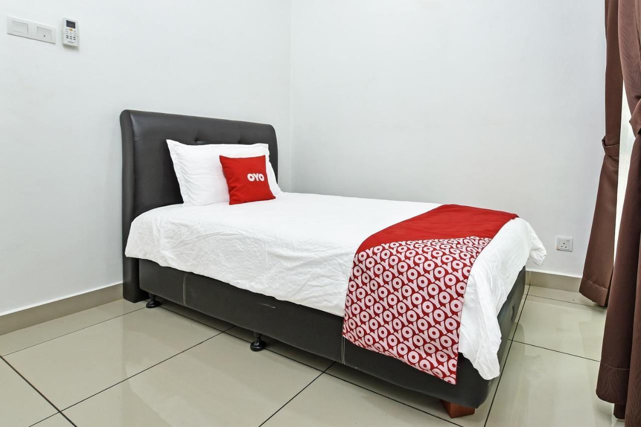 Capital O 90614 Cvia Ummul Hotel Padang Besar Εξωτερικό φωτογραφία
