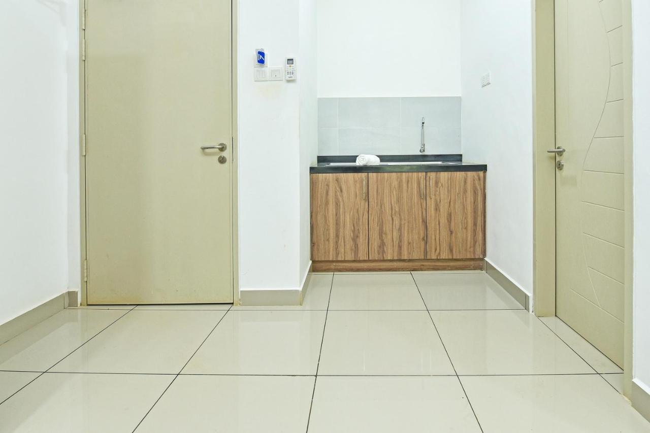 Capital O 90614 Cvia Ummul Hotel Padang Besar Εξωτερικό φωτογραφία
