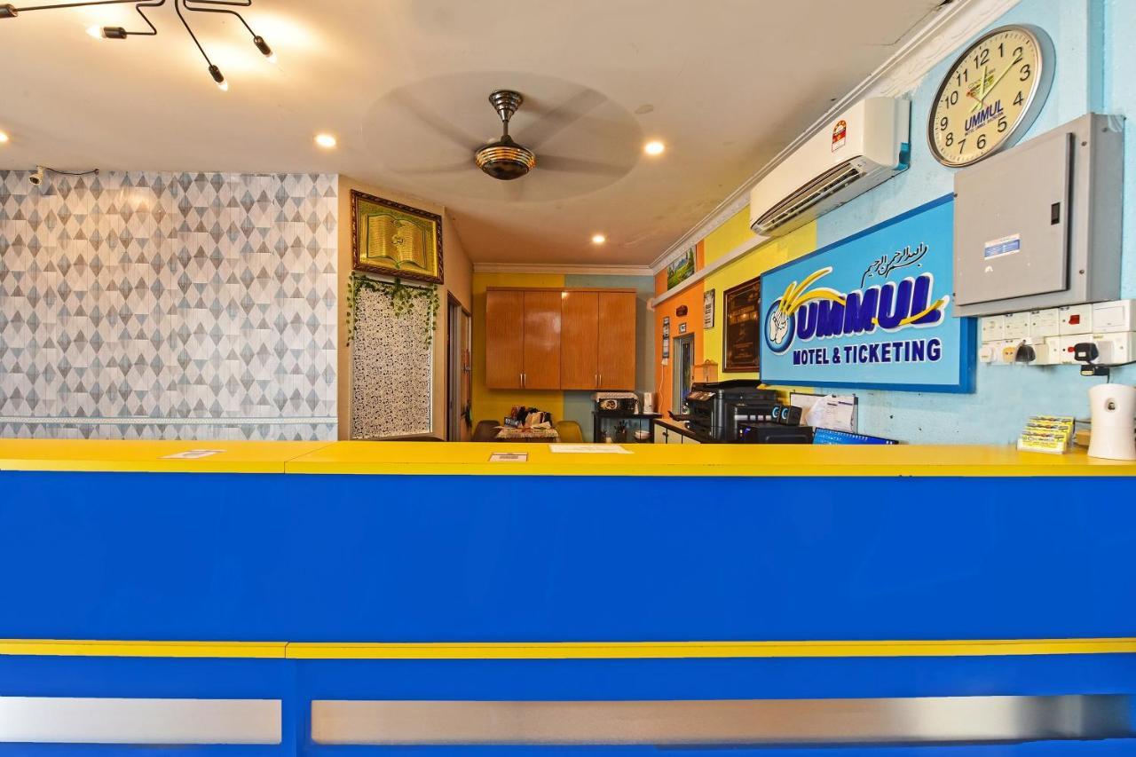 Capital O 90614 Cvia Ummul Hotel Padang Besar Εξωτερικό φωτογραφία