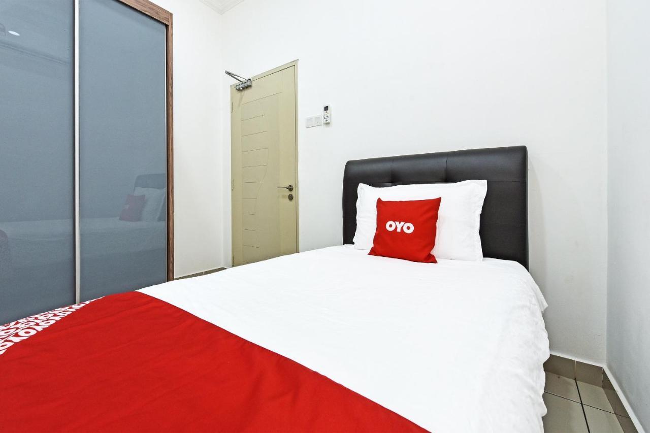 Capital O 90614 Cvia Ummul Hotel Padang Besar Εξωτερικό φωτογραφία