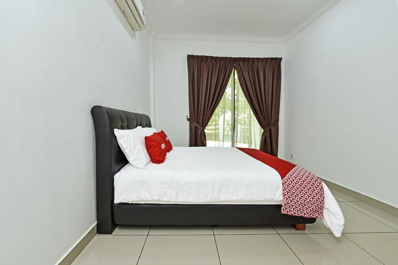 Capital O 90614 Cvia Ummul Hotel Padang Besar Εξωτερικό φωτογραφία