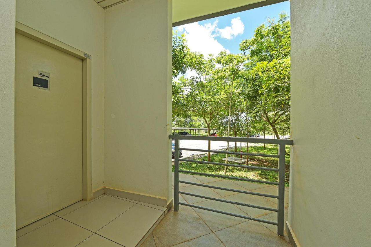 Capital O 90614 Cvia Ummul Hotel Padang Besar Εξωτερικό φωτογραφία