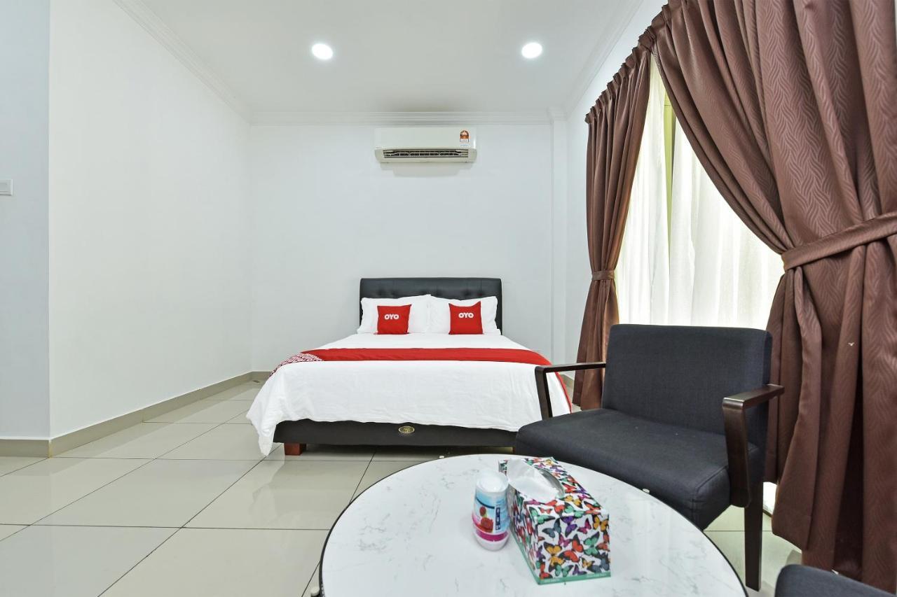 Capital O 90614 Cvia Ummul Hotel Padang Besar Εξωτερικό φωτογραφία